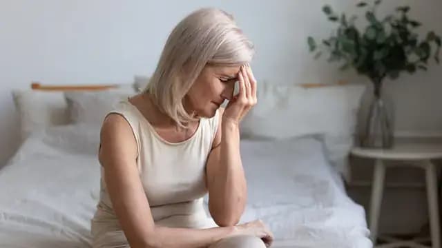 Kanabinoidi uravnavajo hormonske spremembe v menopavzi