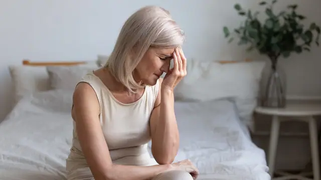 Kanabinoidi uravnavajo hormonske spremembe v menopavzi